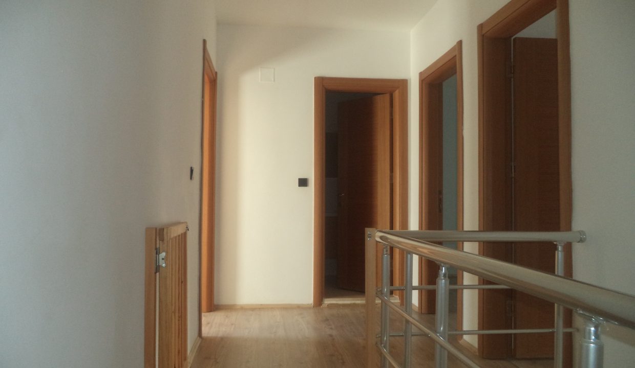 Tasyaka merkezde4+1 catdubeleks daire (25)
